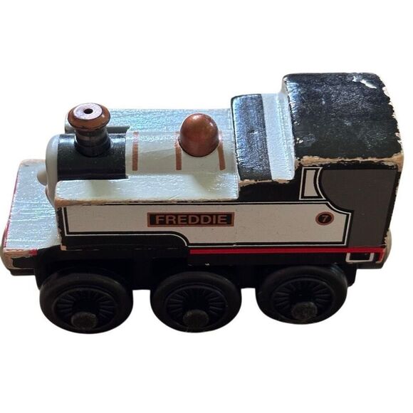 Thomas & Friends Wooden Railroad Fearless Freddie - Picture 5 of 10